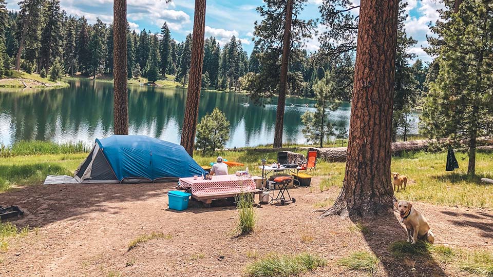 Suggerimenti per l'installazione della tenda del campo estivo