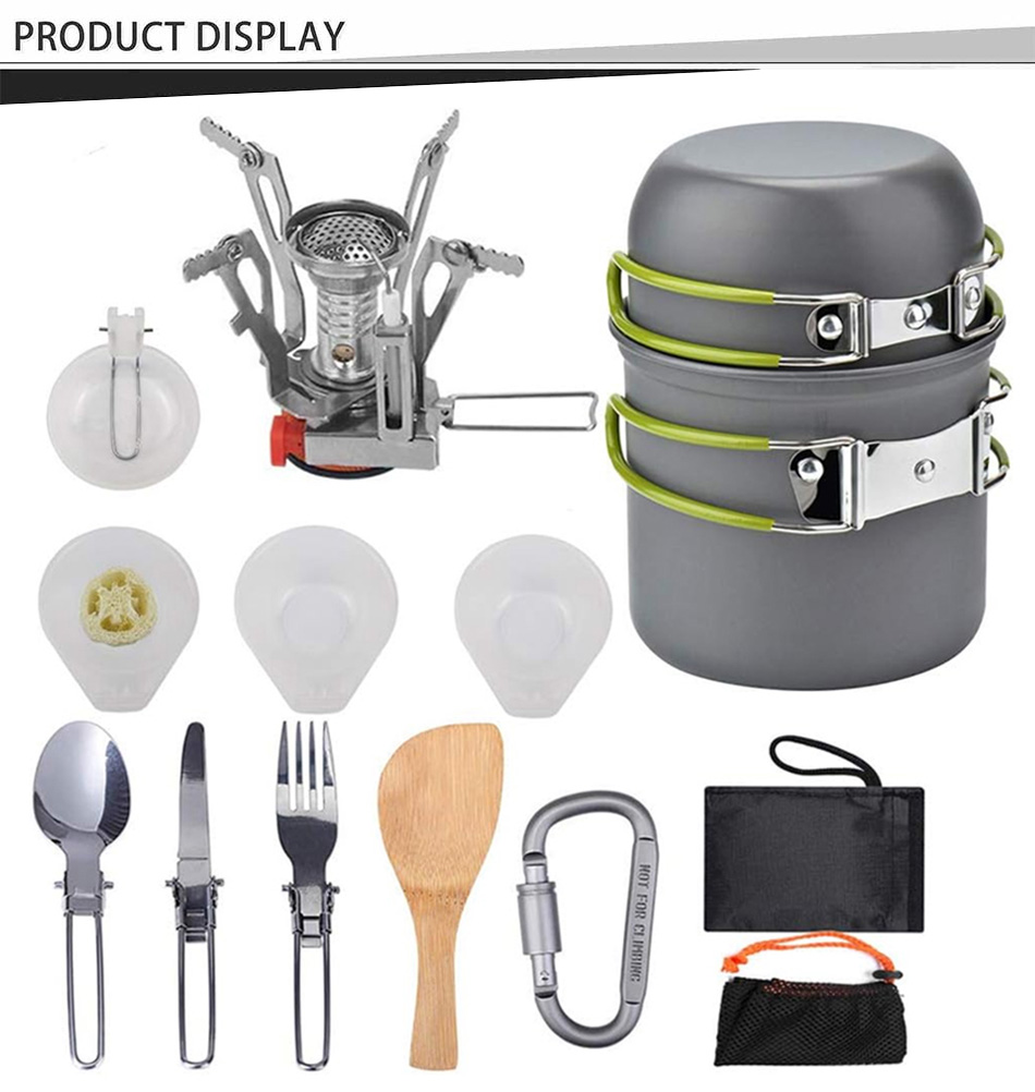 esposizione del kit da cucina da campeggio