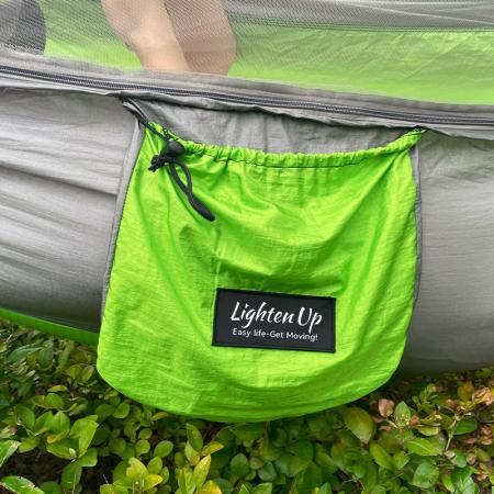 L'amaca da campeggio portatile in nylon più morbida di Feistel
 