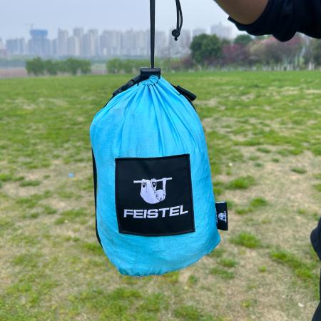 Tappetino da picnic portatile Family Pack 100% nylon, tappetino da campeggio anti-sabbia, compatto, ideale per esterni e spiaggia.