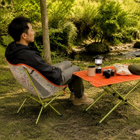 Mobili portatili da esterno, sedia a luna da campeggio, set di tavolo e sedia pieghevoli in tessuto Oxford e alluminio moderno a tre pezzi 